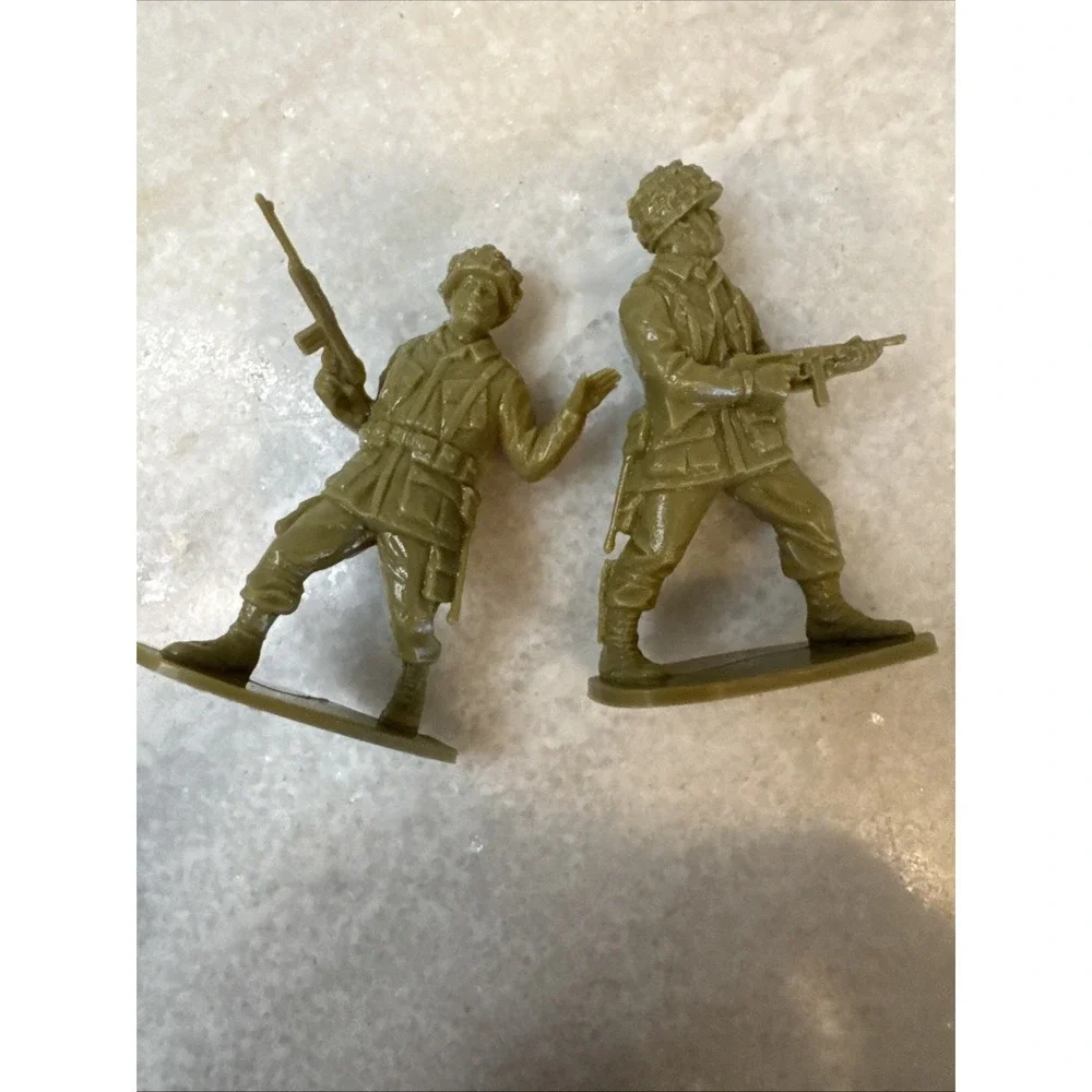 vintage timmee plastic army men Lot‎ Of 28